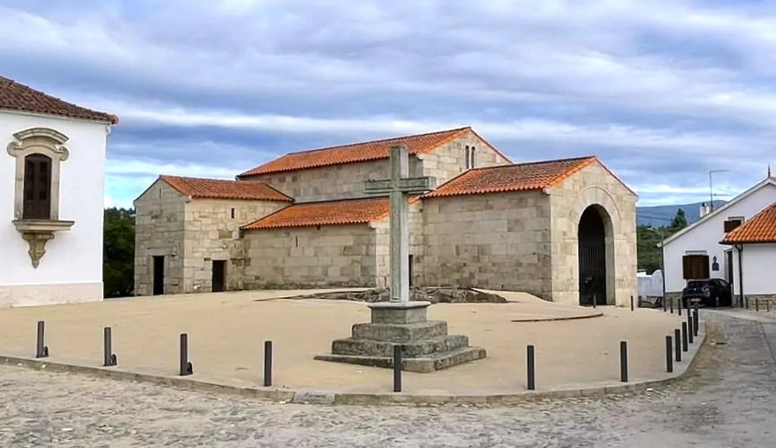 Igreja Moçárabe de São Pedro de Lourosa